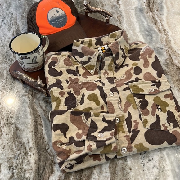 Rare Ducks 🦆 Unlimited Button Down - Picture 1 of 14